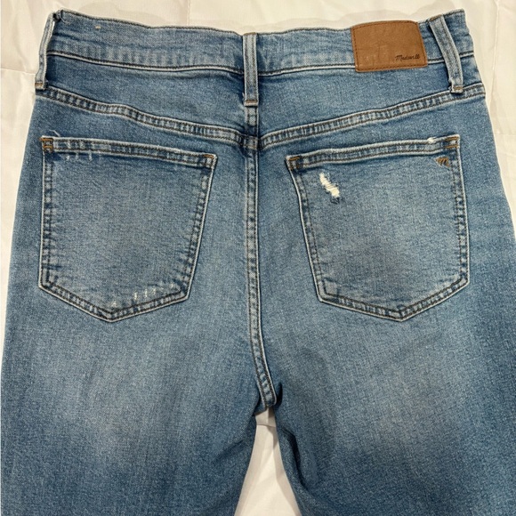Madewell Distressed Jeans | Medium Wash | Size 28 - Picture 5 of 11